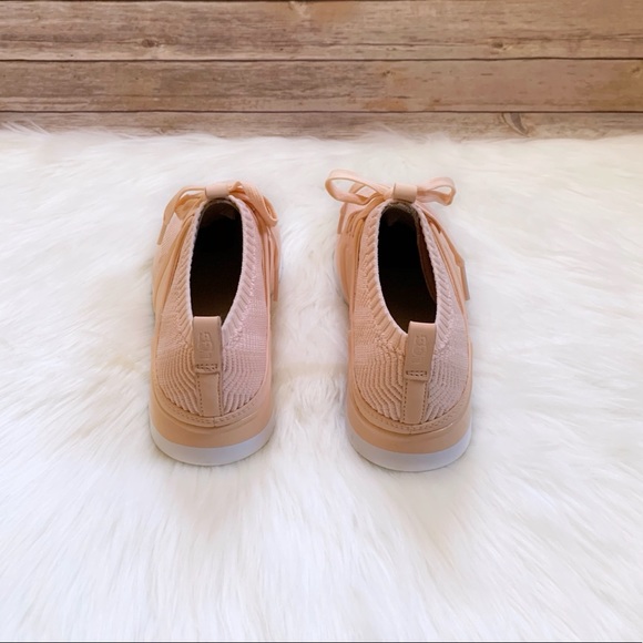 UGG Women’s Willows Sneakers In Peach Fuzz - Picture 4 of 8